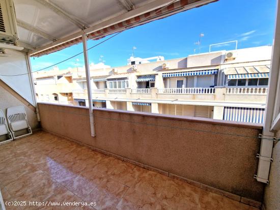  ATICO 1 DORMITORIO - GRAN TERRAZA - PISCINA COM. - PLAYA DEL CURA - ALICANTE 