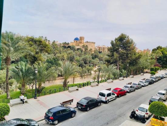 IMPRESIONANTE VIVIENDA ESQUINA CON VISTAS AL RIO - ALICANTE