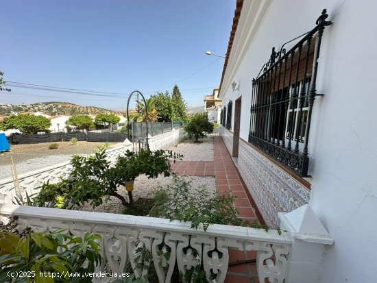 Chalet en venta en Alcaucín (Málaga)