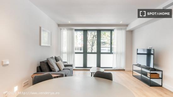 Amplio y moderno apartamento amueblado y equipado en Comte d'Urgell - BARCELONA