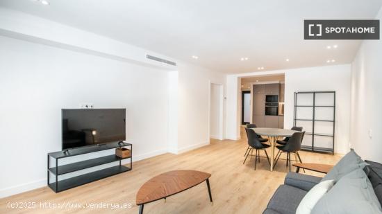 Amplio y moderno apartamento amueblado y equipado en Comte d'Urgell - BARCELONA