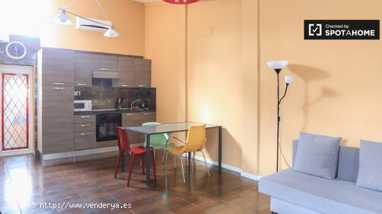 Elegante apartamento de 1 dormitorio con aire acondicionado en alquiler en Madrid Centro, cerca de l