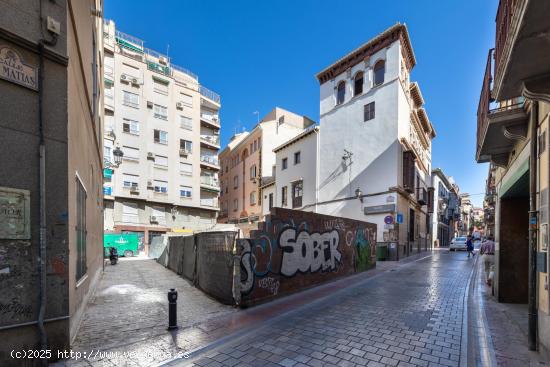 Piso junto a calle Ganivet - GRANADA