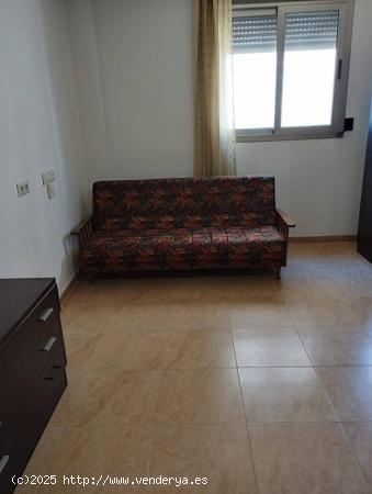 SE ALQUILA ESTUDIO EN BARRIOMAR JUNTO AL BARRIO DEL CARMEN - MURCIA