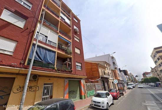 Se vende piso OKUPA en Benetússer (Valencia) - VALENCIA