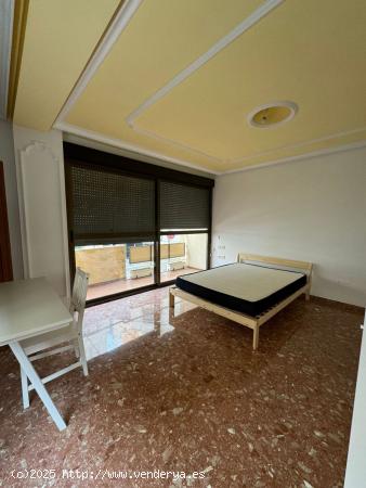  HABITACION EN ALQUILER CON BALCON - CALLE JAVIER SANZ - ALMERIA - ALMERIA 