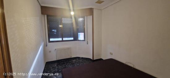 Se vende Piso con Garaje en zona Franciscanos - ALBACETE