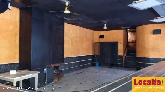 Bar Pub con azotea en venta. Torrelavega