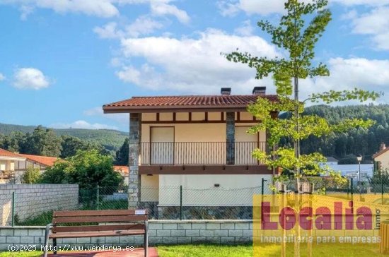 Chalet pareado a estrenar en Castro Urdiales.