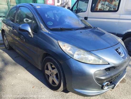  Peugeot 207 1.4 - Cornellà 