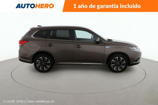 Mitsubishi Outlander 2.0 PHEV Kaiteki 4WD - 