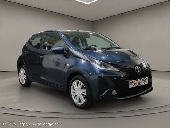 Toyota Aygo 1.0 70 x-play business - Gelves