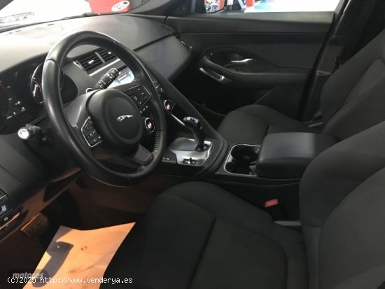 Jaguar E-Pace D150 AWD AUTO de 2018 con 90.000 Km por 20.975 EUR. en Barcelona