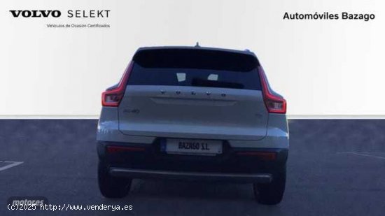 Volvo XC40 1.5 T2 MOMENTUM PRO 129 5P de 2021 con 50.902 Km por 23.900 EUR. en Salamanca