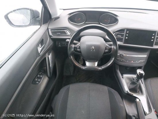 Peugeot 308 5p Style BlueHDi 75KW (100CV) - 