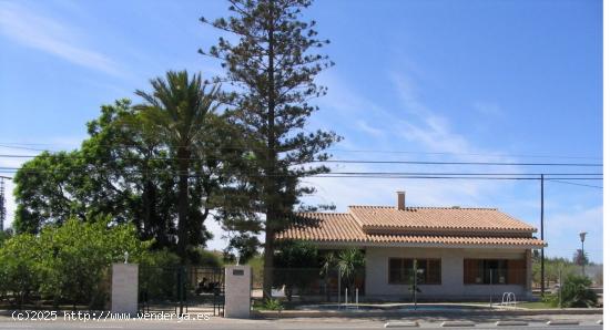 Chalet carretera Santa Pola y Elche ( Alicante ) España - ALICANTE