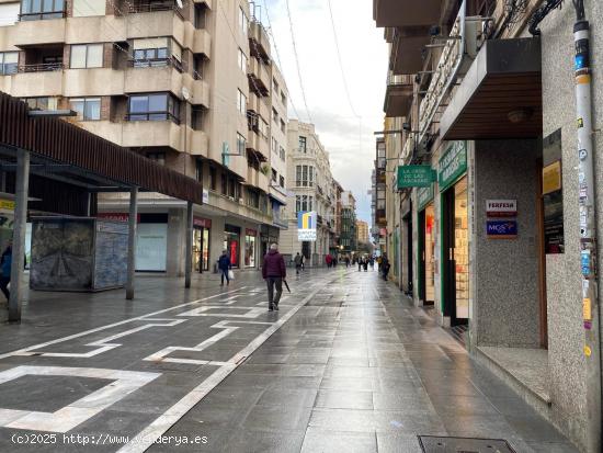 LOCAL COMERCIAL EN ALQUILER EN CALLE SANTA CLARA, PLENO CENTRO DE ZAMORA. - ZAMORA