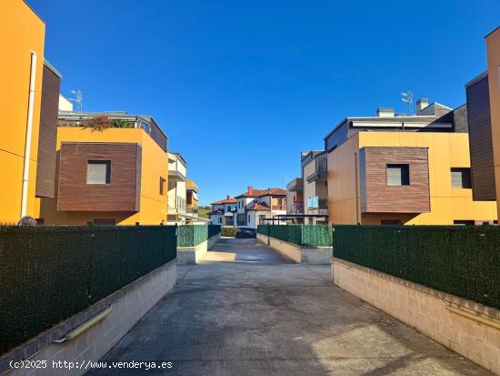 LUMINOSO APARTAMENTO PARA ENTRAR A VIVIR EN COMILLAS - CANTABRIA