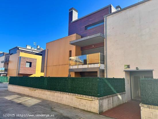 LUMINOSO APARTAMENTO PARA ENTRAR A VIVIR EN COMILLAS - CANTABRIA