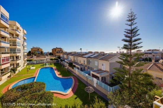 DÚPLEX CON SOLÁRIUM, PISCINA, GARAJE Y EN UNA ZONA ÚNICA - ALICANTE