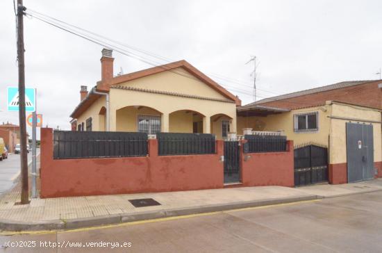 Urbis te ofrece una casa en venta en Aldeatejada, Salamanca. - SALAMANCA