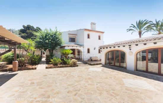 VILLA SELINA - VENTA FINCA DE LUJO EN JÁVEA CON VISTAS AL MONTGÓ Y AL PAISAJE MEDITERRÁNEO - ALIC