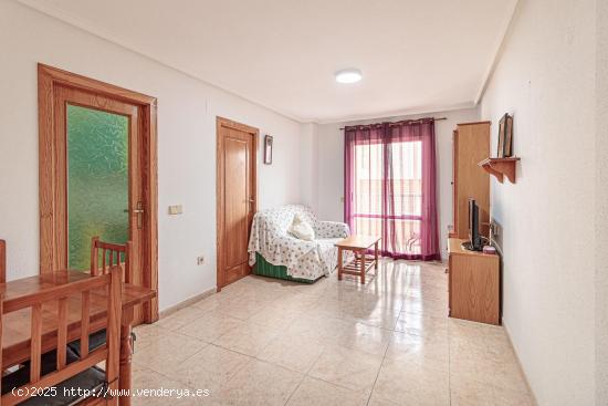 Apartamento con piscina, 2 hab. cocina independiente y garaje - ALICANTE