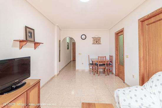 Apartamento con piscina, 2 hab. cocina independiente y garaje - ALICANTE