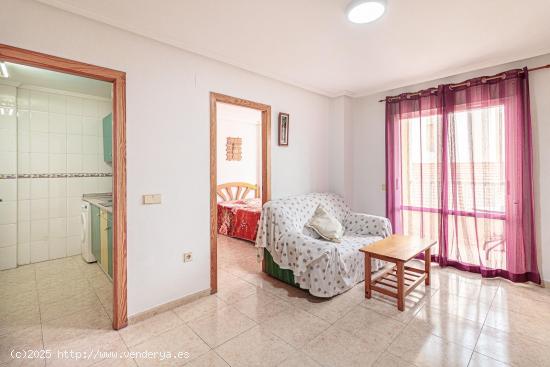 Apartamento con piscina, 2 hab. cocina independiente y garaje - ALICANTE