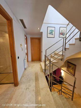 CHALET EN VENTA - BARCELONA