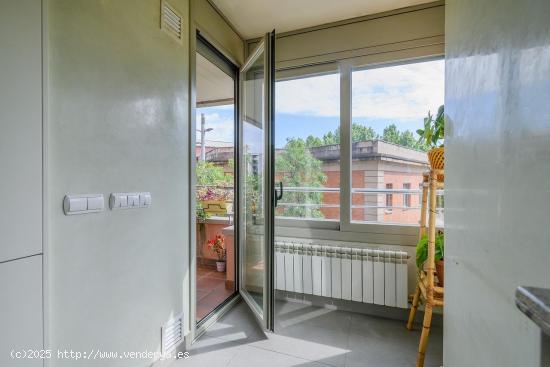 Piso en el Paseo en un edificio espectacular - BARCELONA