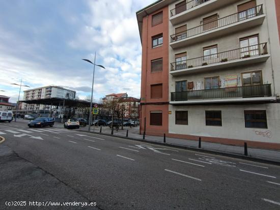 PISO EN LA LLAMA DE CUATRO HABITACIONES PARA ACTULIZAR - CANTABRIA