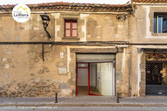 FANTASTICO LOCAL CON MUCHO ENCANTO SITUADO EN LA PARTE BAJA DE LA RIERA - BARCELONA