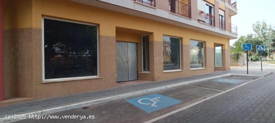 OPORTUNIDAD, SE VENDE ESTUPENDO LOCAL EN PUERTO LUMBRERAS - MURCIA