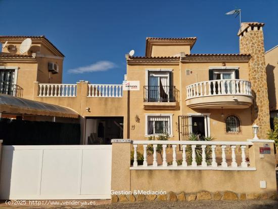 CASA O CHALET  INDEPENDIENTE EN VENTA EN CALLE DULCINEA. AGUAS NUEVAS .TORREVIEJA - ALICANTE