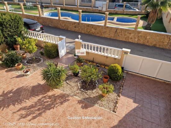 CASA O CHALET  INDEPENDIENTE EN VENTA EN CALLE DULCINEA. AGUAS NUEVAS .TORREVIEJA - ALICANTE