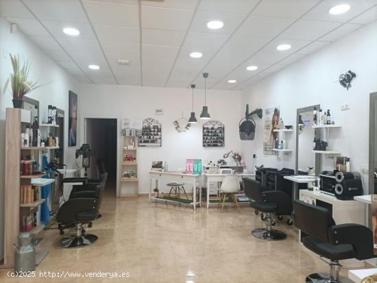  TRASPASO DE EXCELENTE LOCAL COMERCIAL CON ACTIVIDAD PELUQUERIA EN SAN VICENTE DEL RASPEIG - ALICANTE 