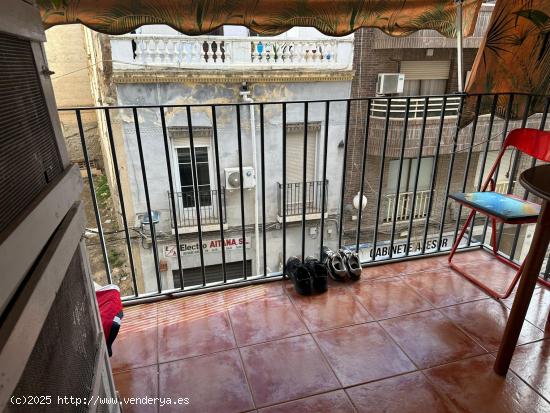 Se vende magnífica vivienda ubicada en la zona de Carolinas Bajas, Alicante. - ALICANTE