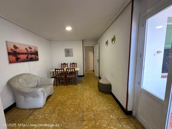 Se vende magnífica vivienda ubicada en la zona de Carolinas Bajas, Alicante. - ALICANTE