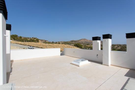 ADOSADOS DE OBRA NUEVA EN MONFORTE DEL CID - ALICANTE