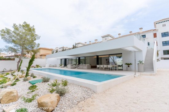 Villa en venta a estrenar en Orihuela (Alicante)