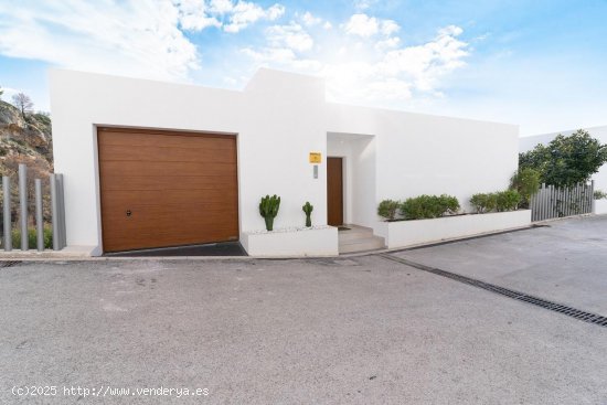 Villa en venta a estrenar en Altea (Alicante)