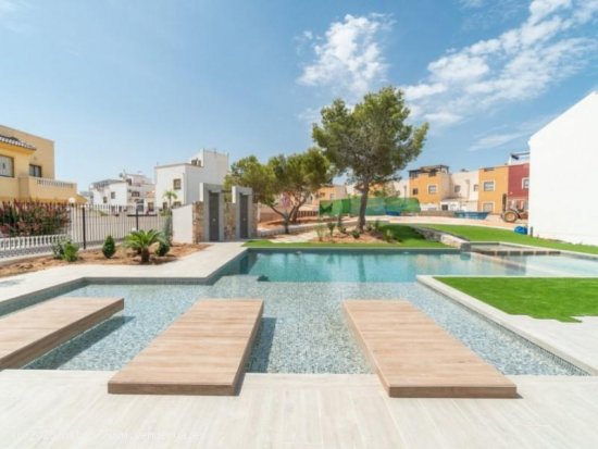 Bungalow en venta en Torrevieja (Alicante)