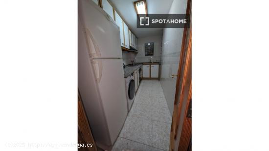 Apartamento de 3 dormitorios en alquiler en Algirós - VALENCIA