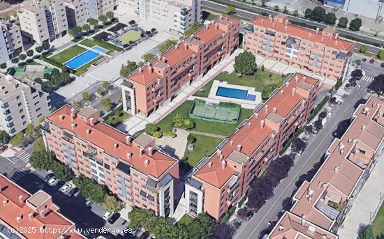 MAGNIFICA VIVIENDA DE 2 DORMITORIOS + 2 BAÑOS EN URBANIZACIÓN PINAR DE JALÓN - VALLADOLID