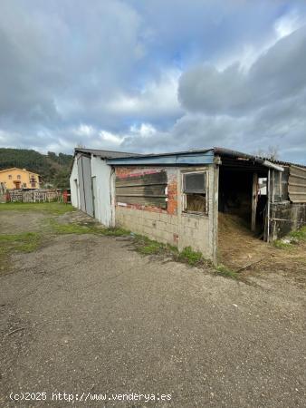 Terreno en venta con tres naves en Cartes - CANTABRIA