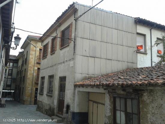 CASA JUNTO A LA PLAZA MAYOR DE CERVERA DEL PISUERGA. SIN COMISON PARA EL COMPRADOR. - PALENCIA