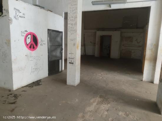 LOCAL COMERCIAL EN ZONA SAN ROQUE DE 140 M2. - ALBACETE