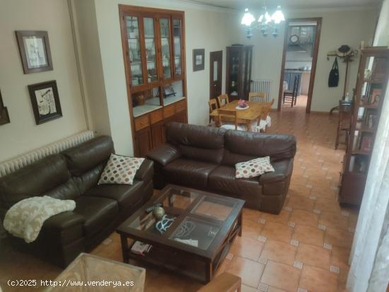 EXCELENTE CHALET REFORMADO UBICADO EN ZONA URBANA EN EL PARAJE DE LAS FUENTECICAS - ALBACETE