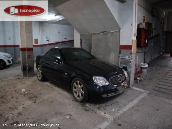 PLAZA DE PARKING JUNTO MERCADO FONDO - BARCELONA